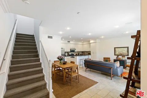 $819,000 | 1572 Silver Shadow Drive, Newbury Park, CA 91320