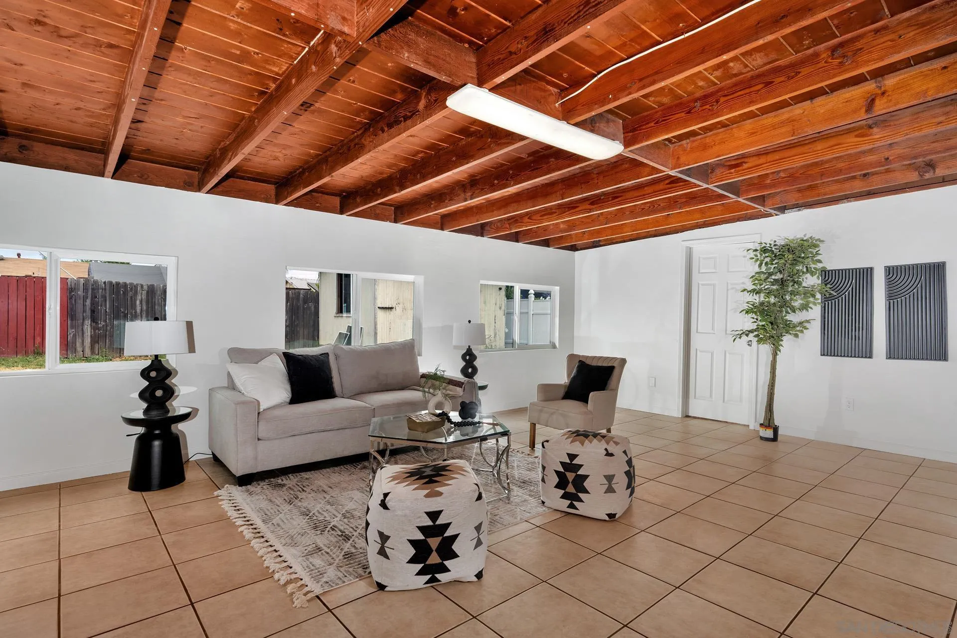 839 Rangeview Street Spring Valley, CA 91977 - Photo 13 of 28 Gallery Image 13