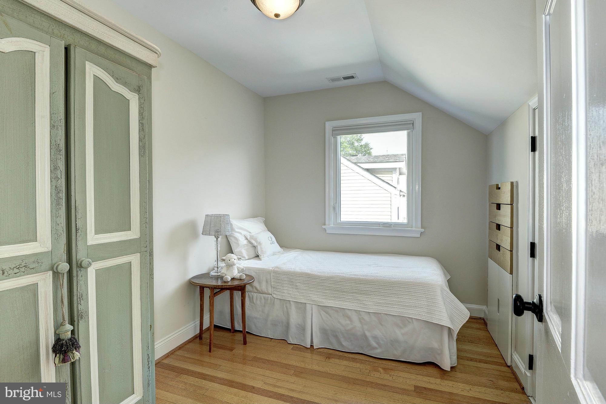 4606 Merivale Road Chevy Chase, MD 20815 - Photo 15 of 22 Bedroom