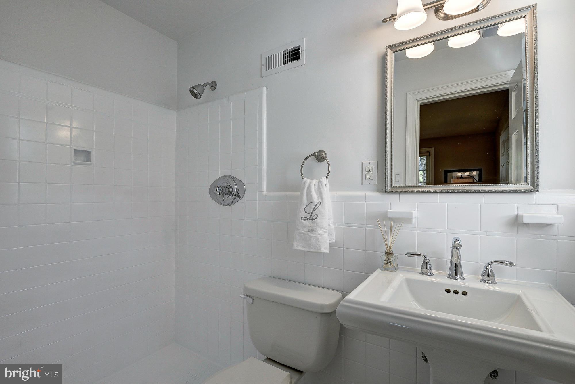 4606 Merivale Road Chevy Chase, MD 20815 - Photo 10 of 22 Bath
