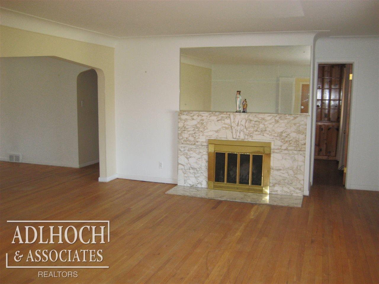 1300 North Renaud Road Grosse Pointe Woods, MI 48236 - Photo 5 of 14