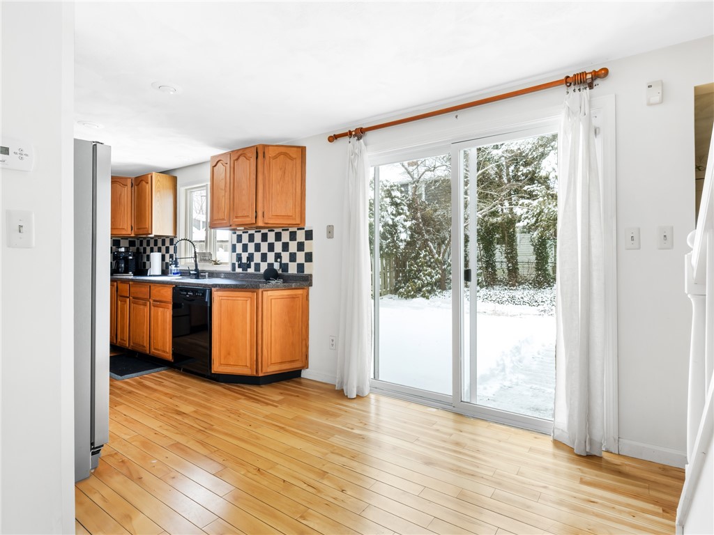 121 Melbourn Road Warwick, RI 02886 - Photo 14 of 36 Slider to deck