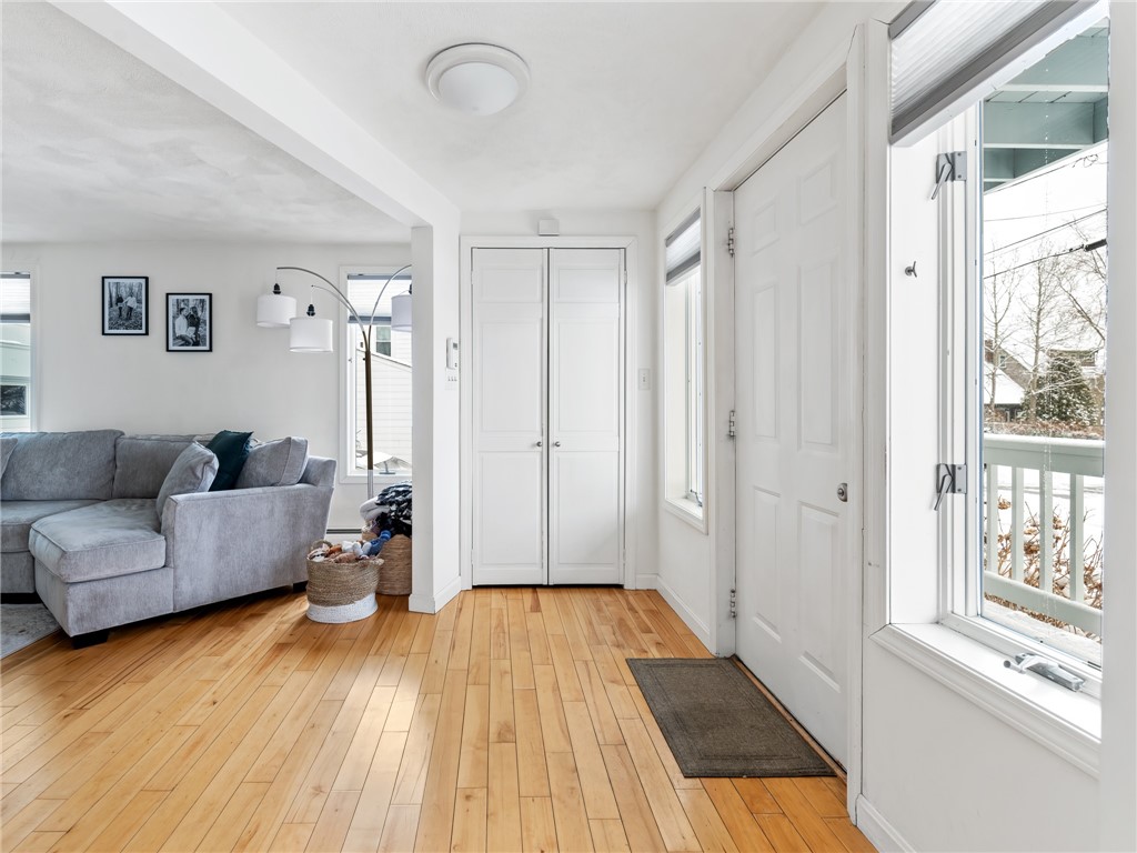 121 Melbourn Road Warwick, RI 02886 - Photo 6 of 36 Front Entrance