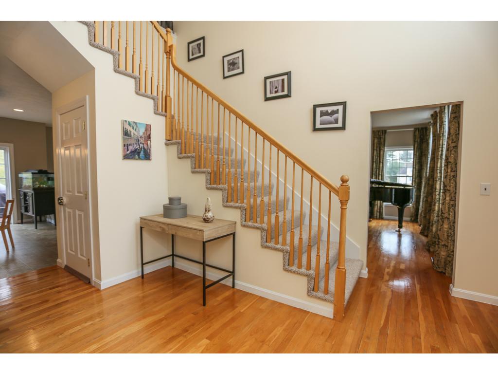21 Winding Road Bedford, NH 03110 - Photo 19 of 36