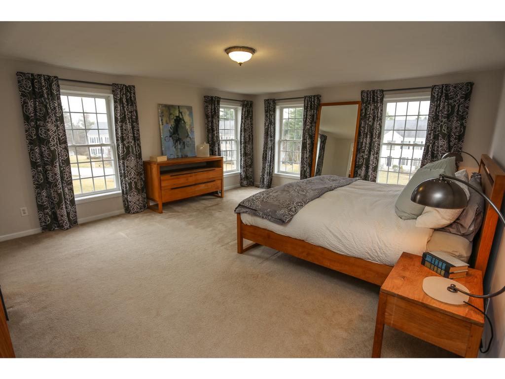 21 Winding Road Bedford, NH 03110 - Photo 22 of 36