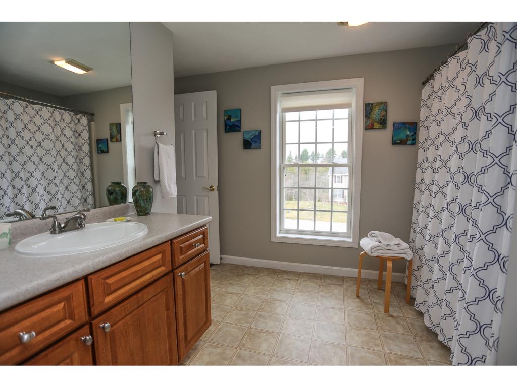 21 Winding Road Bedford, NH 03110 - Photo 28 of 36