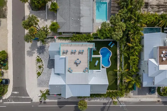 $5,495,000 | 118 Mangrove Avenue, Anna Maria, FL 34216