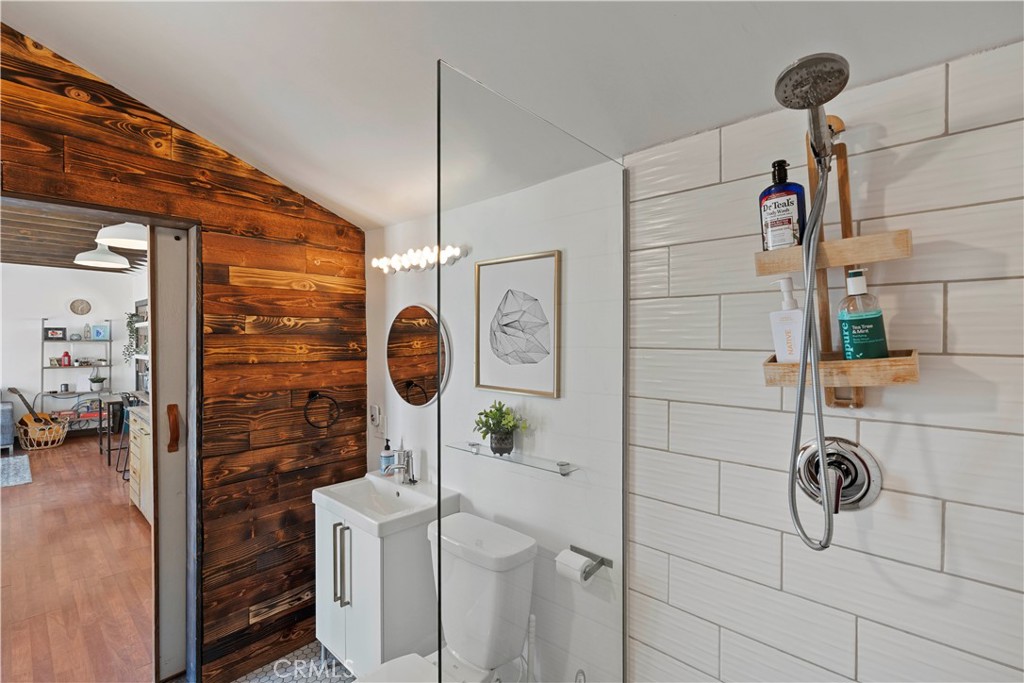 66750 Pole Line Road Joshua Tree, CA 92252 - Photo 29 of 36 a bathroom with a shower