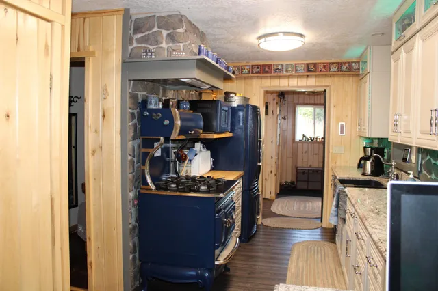 $750,000 | 1339 Tom Lake Road, Hovland, MN 55606