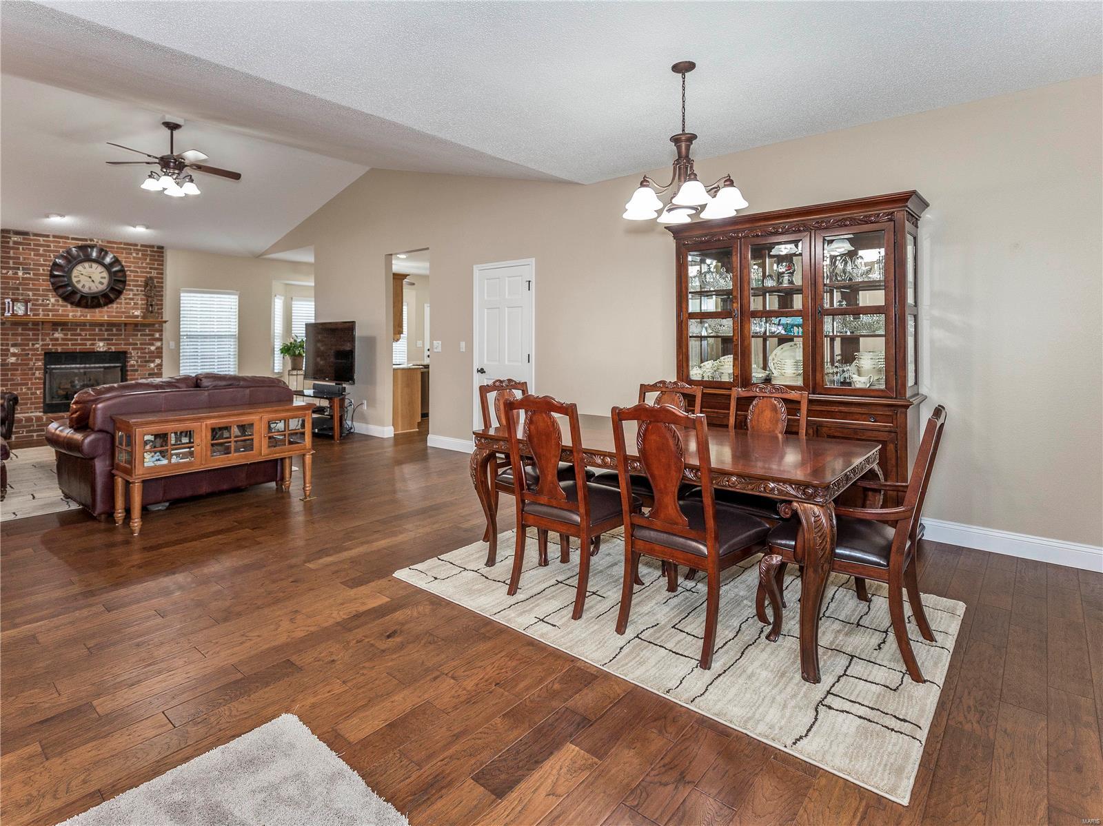 4843 South Hazel Road Edwardsville, IL 62025 - Photo 5 of 49