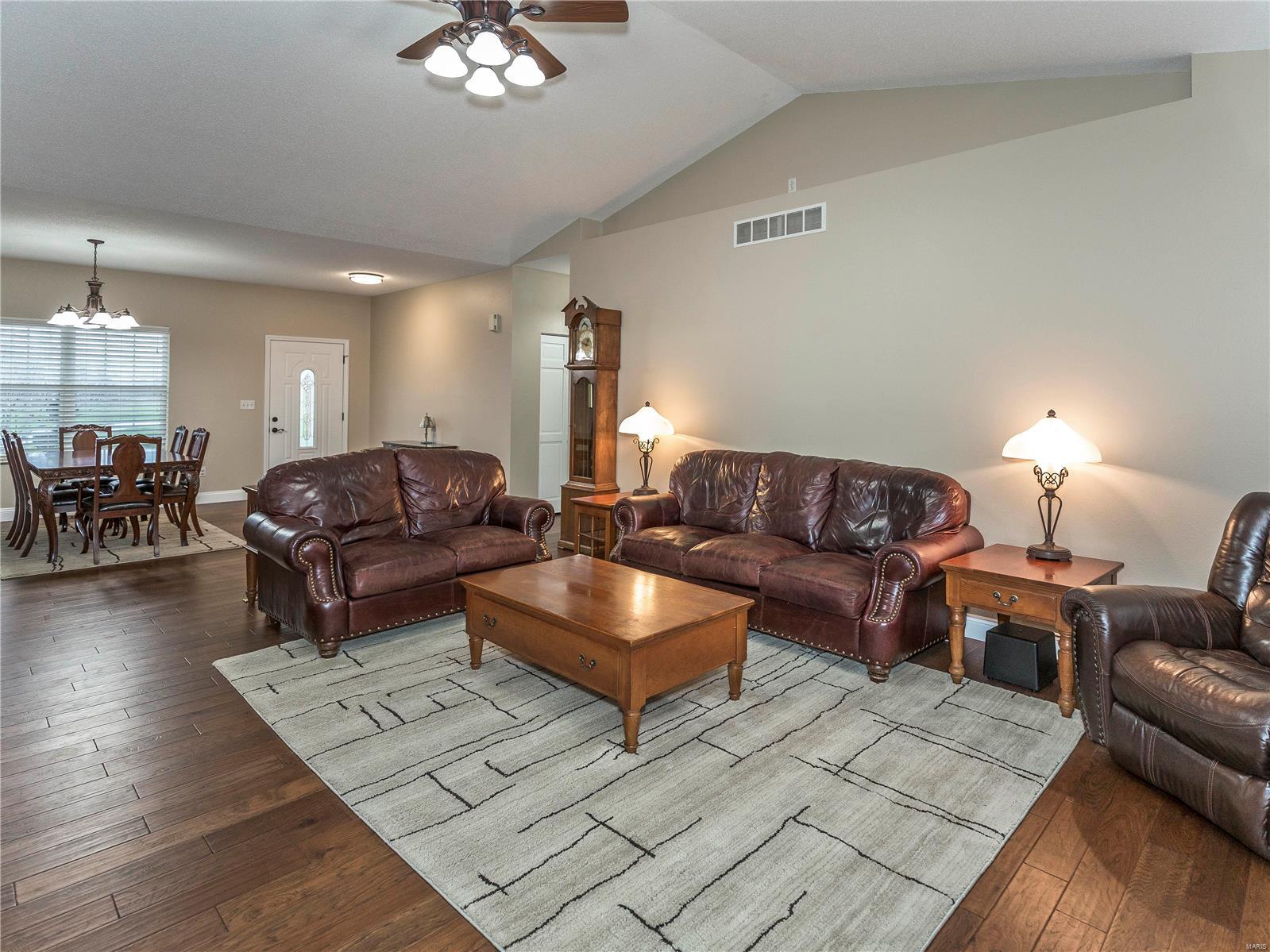 4843 South Hazel Road Edwardsville, IL 62025 - Photo 6 of 49