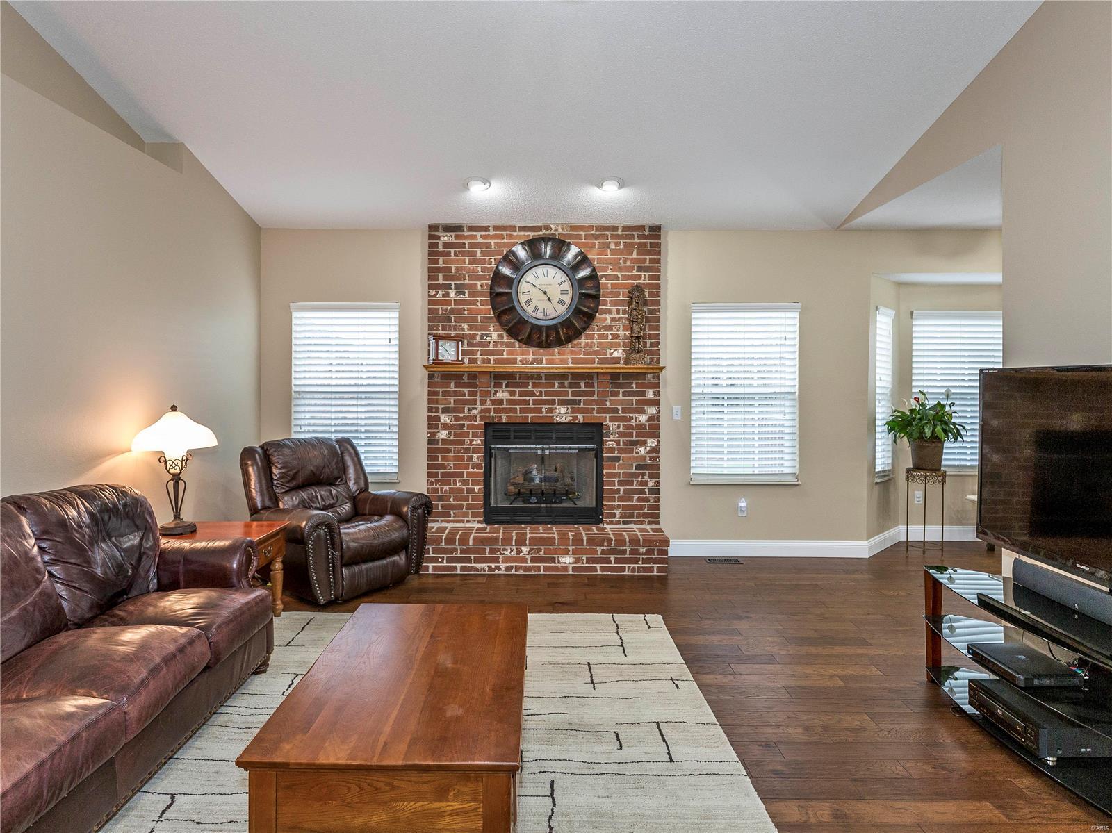 4843 South Hazel Road Edwardsville, IL 62025 - Photo 8 of 49