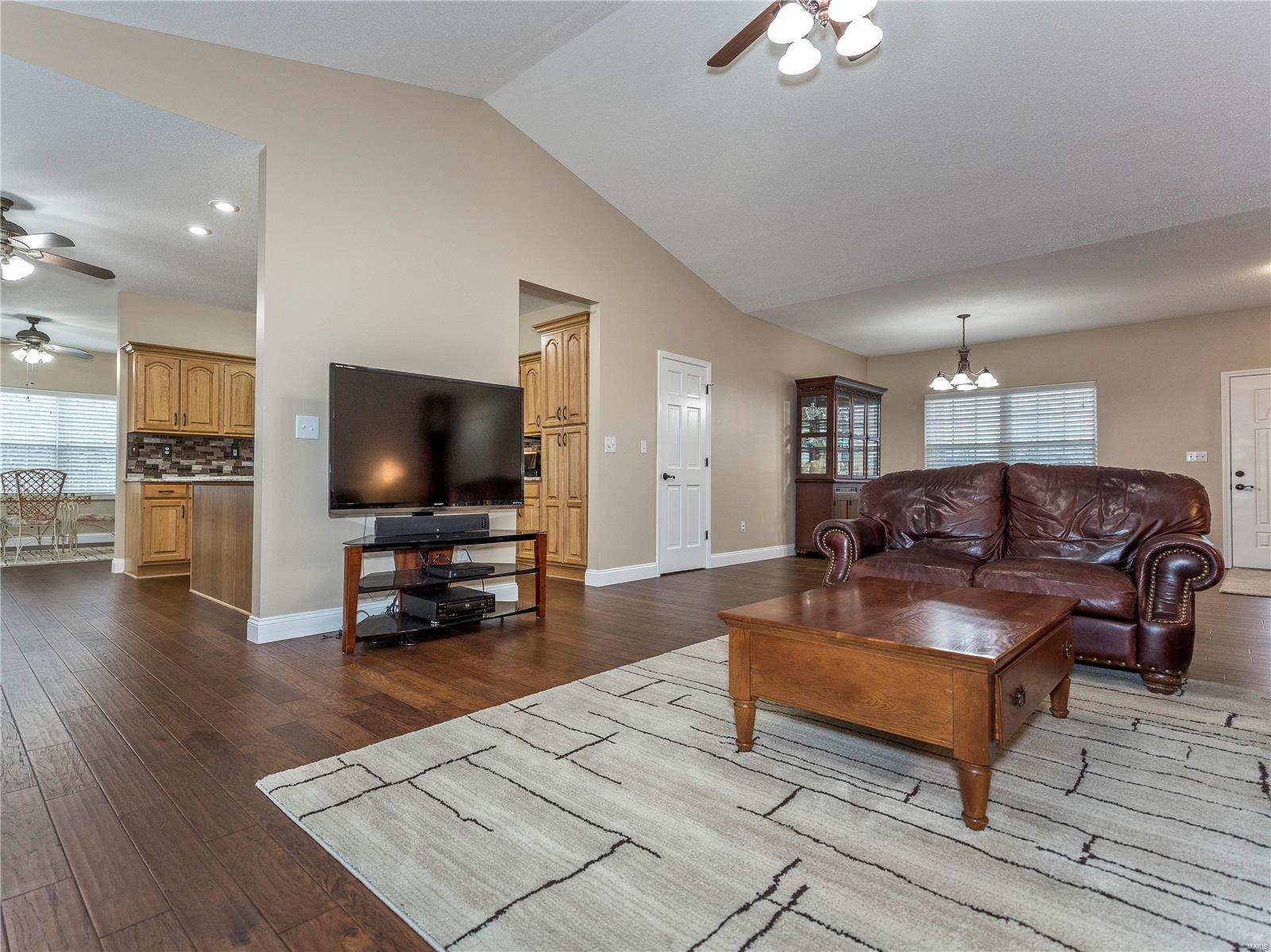 4843 South Hazel Road Edwardsville, IL 62025 - Photo 9 of 49
