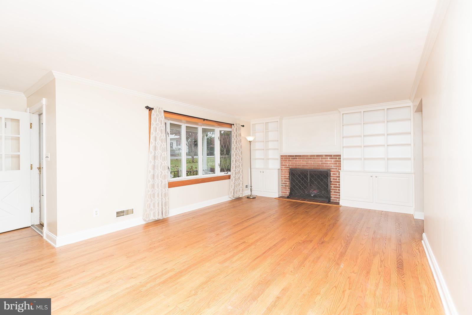6505 Crestwood Road Baltimore, MD 21239 - Photo 4 of 26 Bay window in Living Room