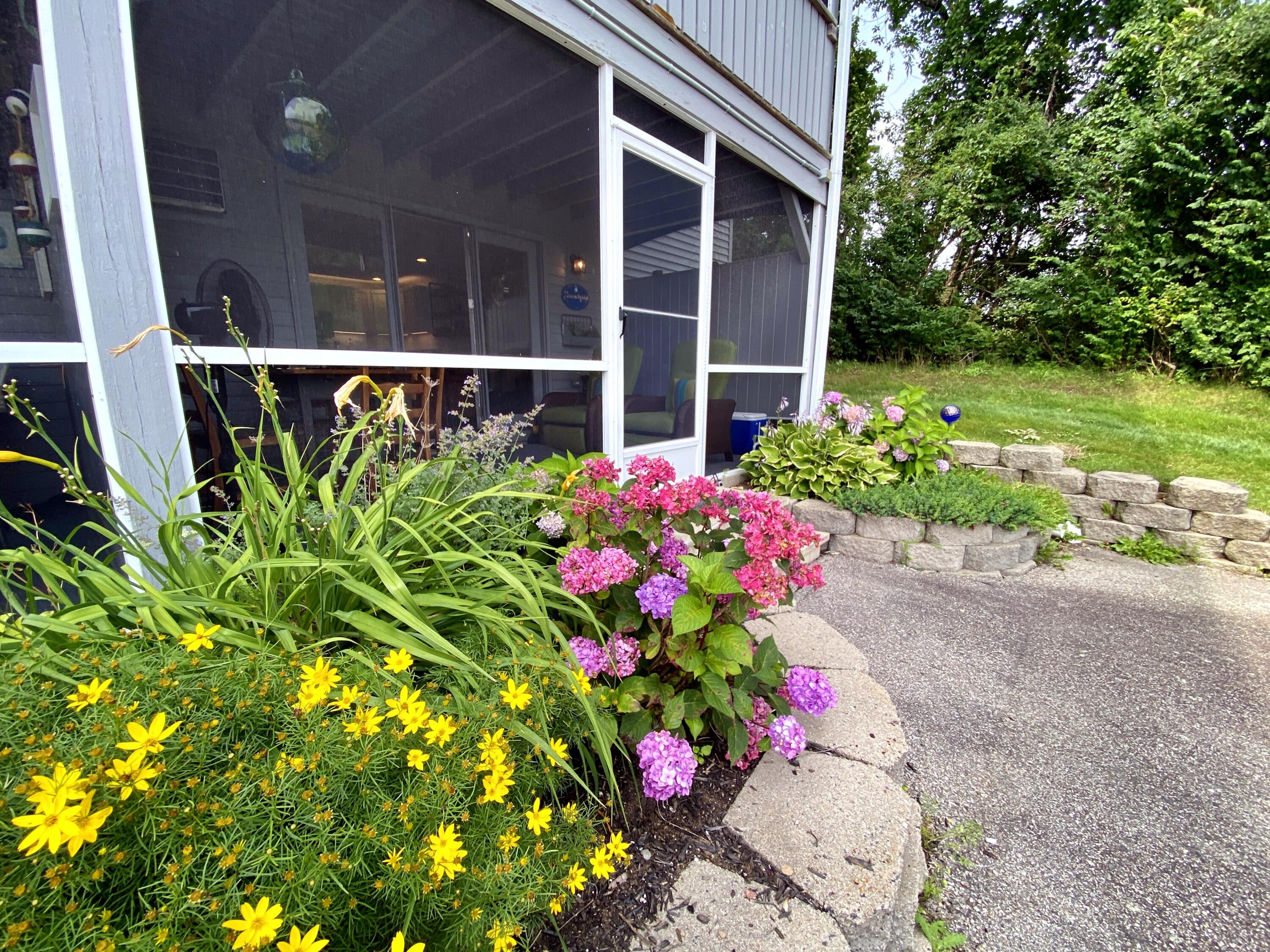 1801 Post Road, Unit 101 Wells, ME 04090 - Photo 8 of 24 Perennials