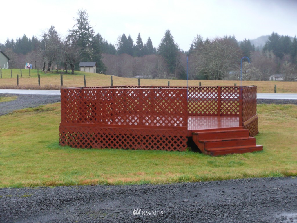57 Smith Creek Road Raymond, WA 98577 - Photo 2 of 10 Gallery Image 2