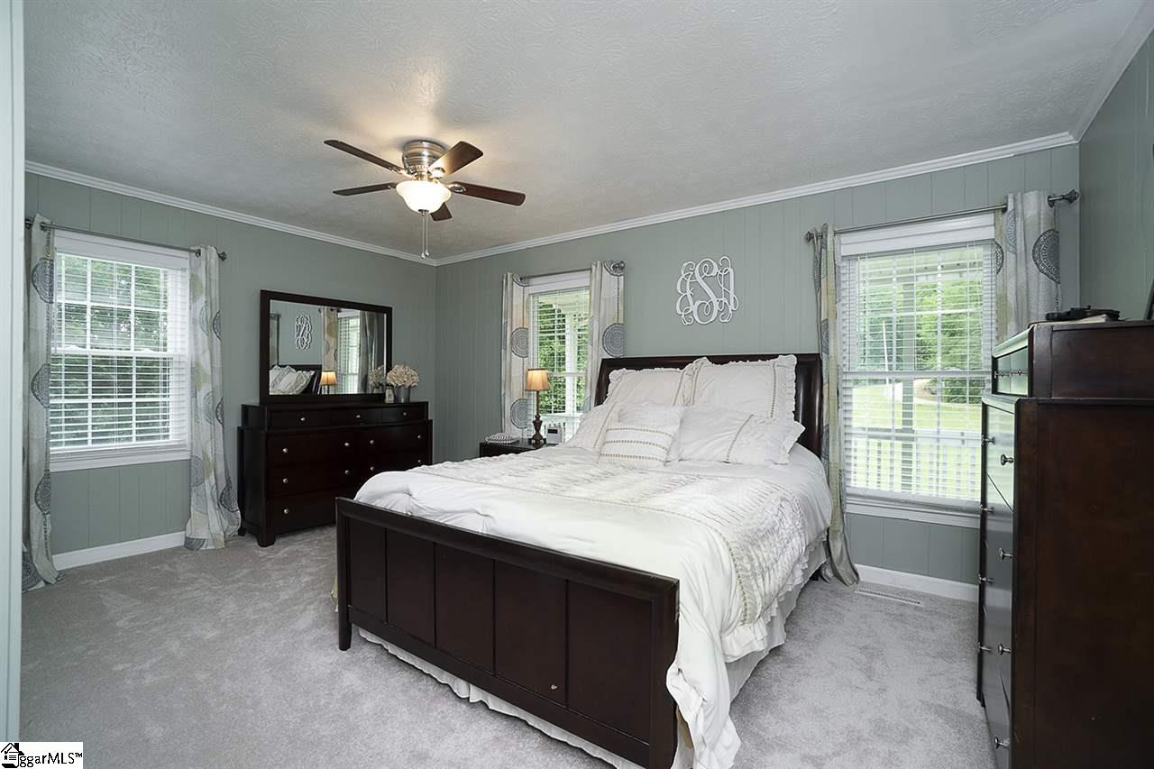 925 Nash Mill Road Fountain Inn, SC 29644 - Photo 9 of 24