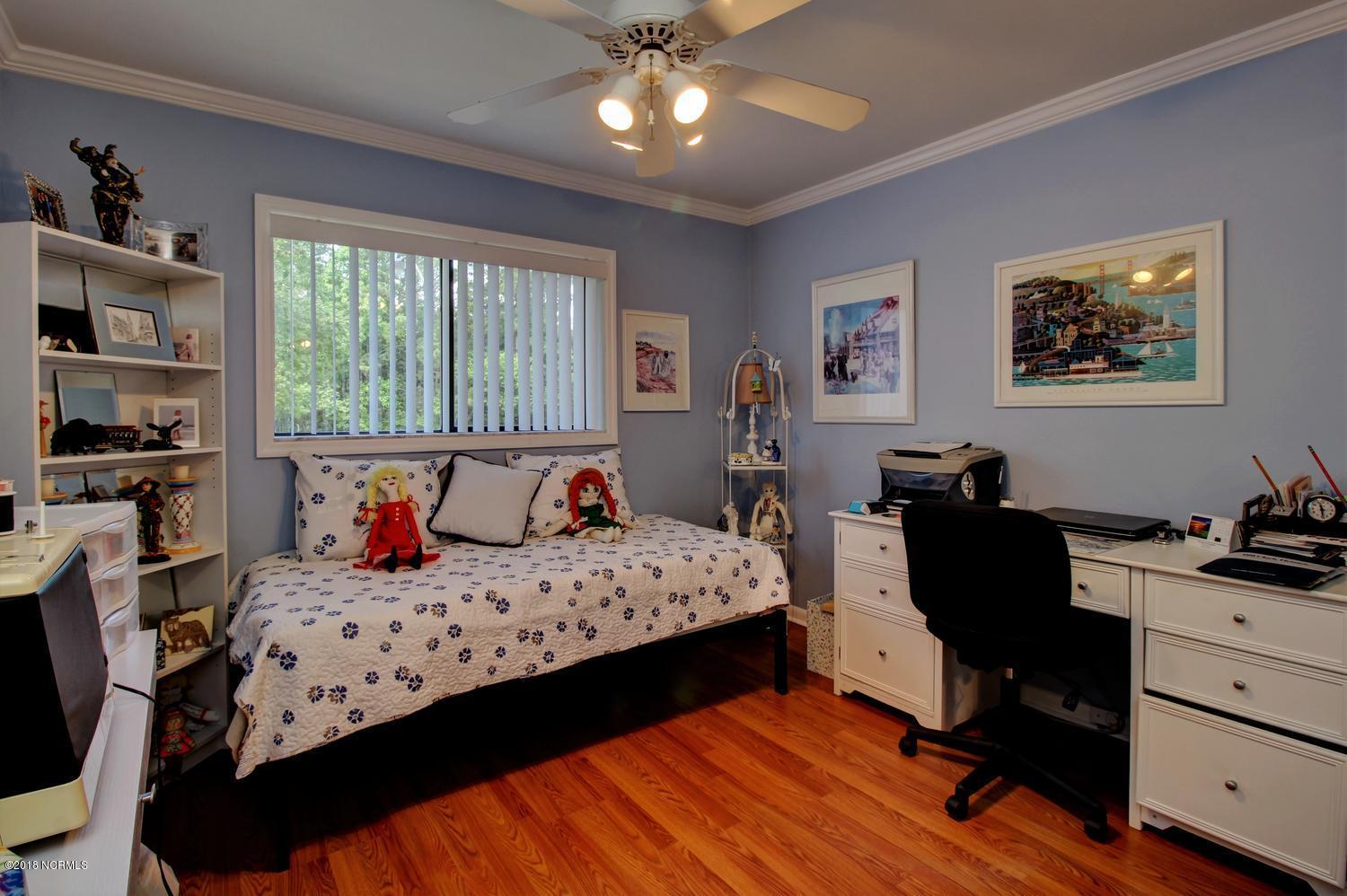 4411 Holly Tree Road, Unit 1007 Wilmington, NC 28412 - Photo 13 of 18 4411 Holly Tree Rd-large-013-11-Bedroom