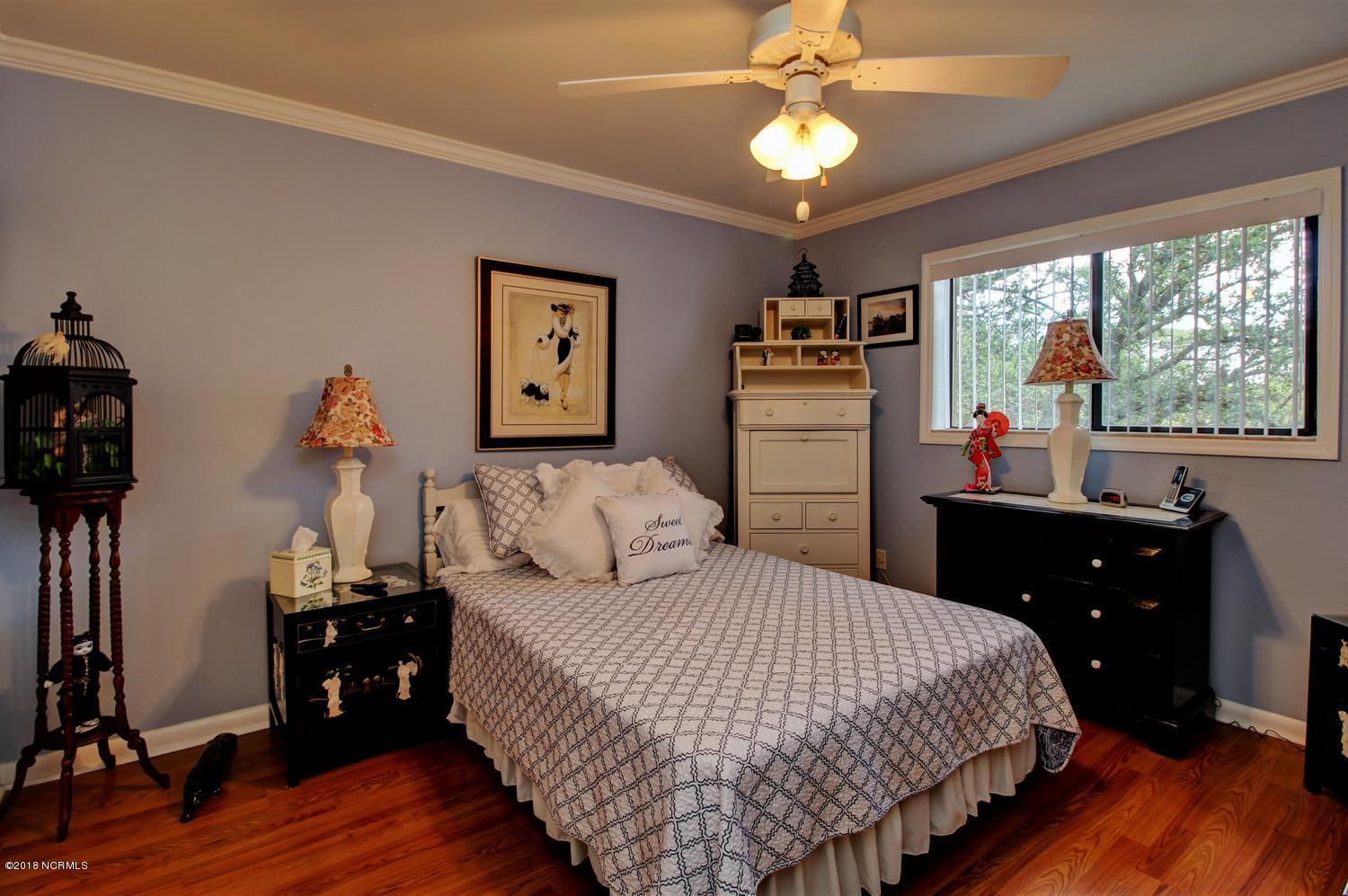 4411 Holly Tree Road, Unit 1007 Wilmington, NC 28412 - Photo 9 of 18 4411 Holly Tree Rd-large-009-3-Master Be