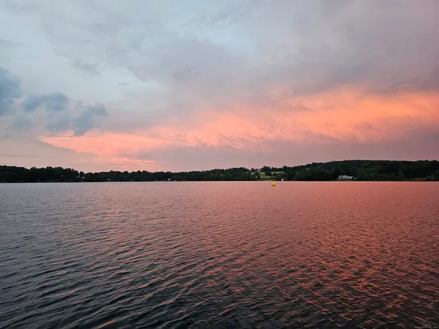 $6,500 | 112 West Lake Road, Unit D4, Woodbury, CT 06798