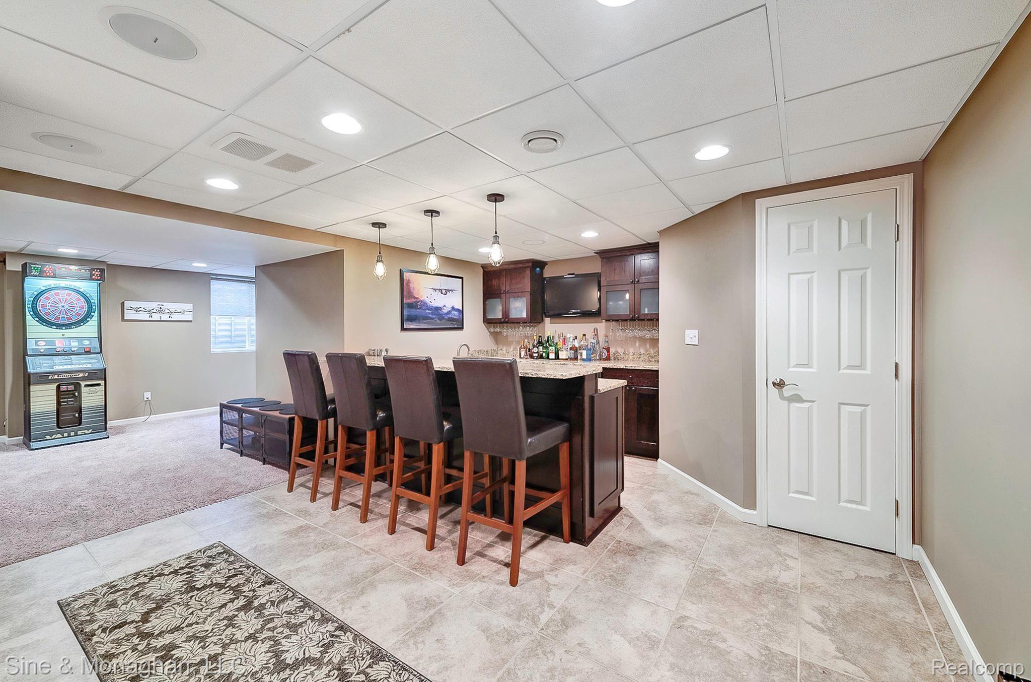 3248 Wren Lane Rochester, MI 48309 - Photo 42 of 65 Large wet bar area or potential 2nd kitchen