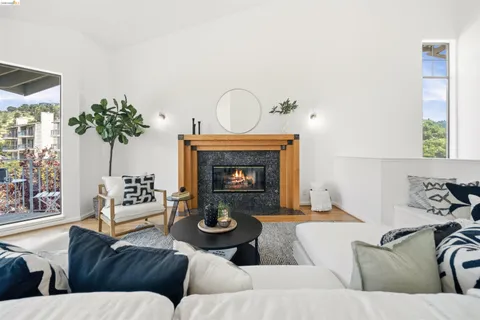 $1,098,000 | 3 Windward Hill, Oakland, CA 94618