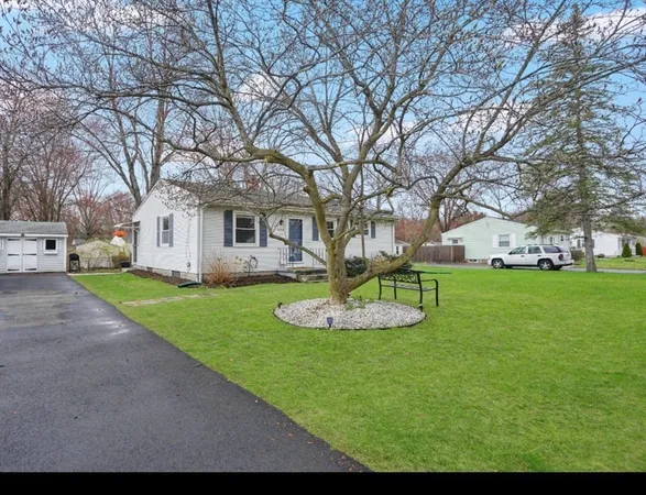 $289,900 | 134 Newhouse Street, Springfield, MA 01118