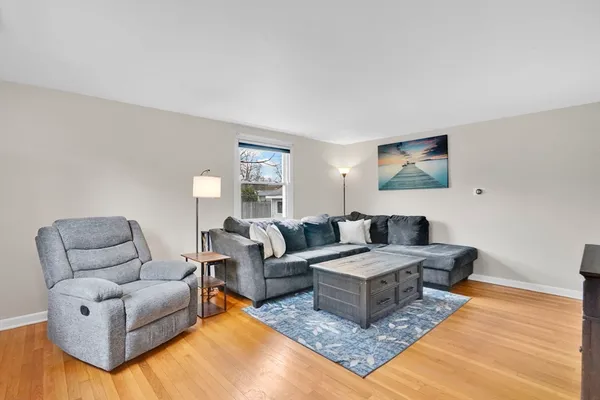 $289,900 | 134 Newhouse Street, Springfield, MA 01118