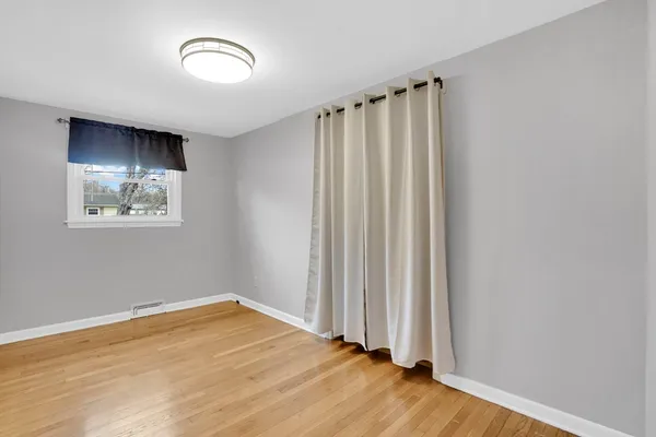 $289,900 | 134 Newhouse Street, Springfield, MA 01118