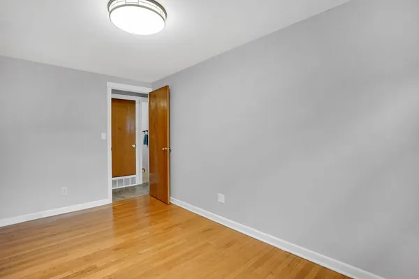 $289,900 | 134 Newhouse Street, Springfield, MA 01118