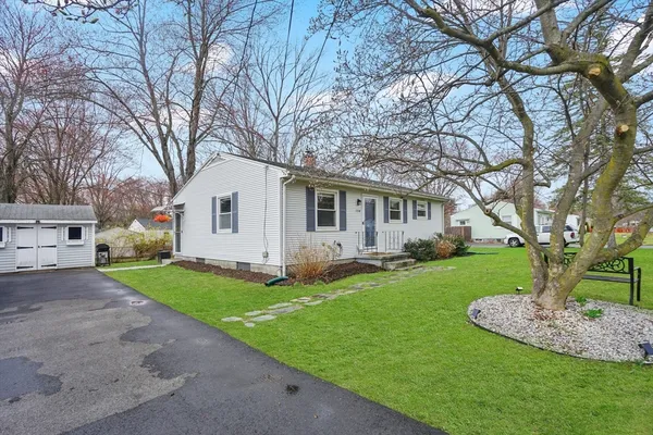 $289,900 | 134 Newhouse Street, Springfield, MA 01118