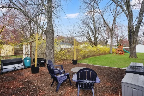 $289,900 | 134 Newhouse Street, Springfield, MA 01118