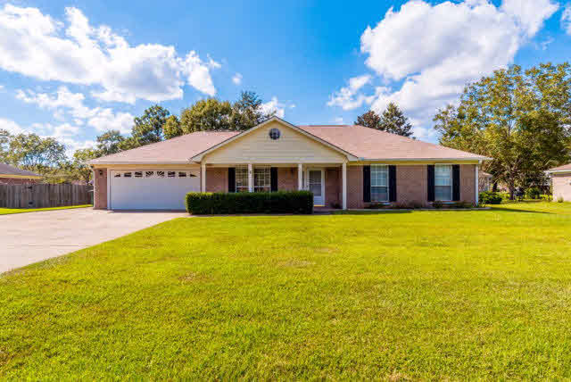 1503 Mulberry Lane Foley, AL 36535 - Photo 2 of 21 1503 Mulberry Ln