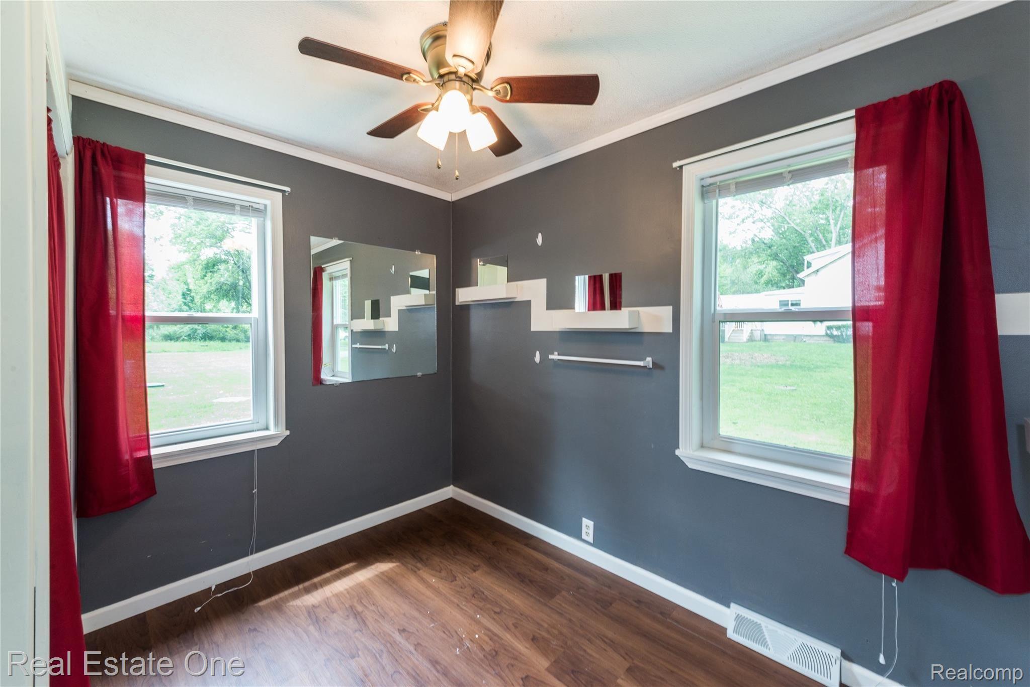 487 Henderson Road Howell, MI 48855 - Photo 15 of 27 Bedroom 2