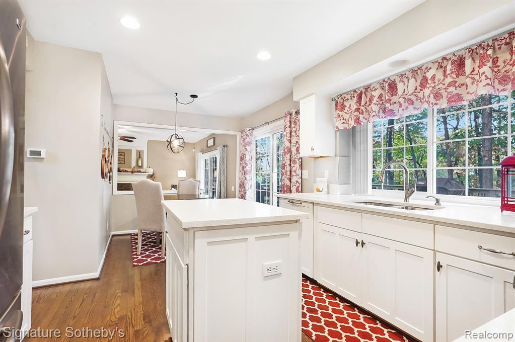 1355 Thames Drive Rochester Hills, MI 48307 - Photo 10 of 36