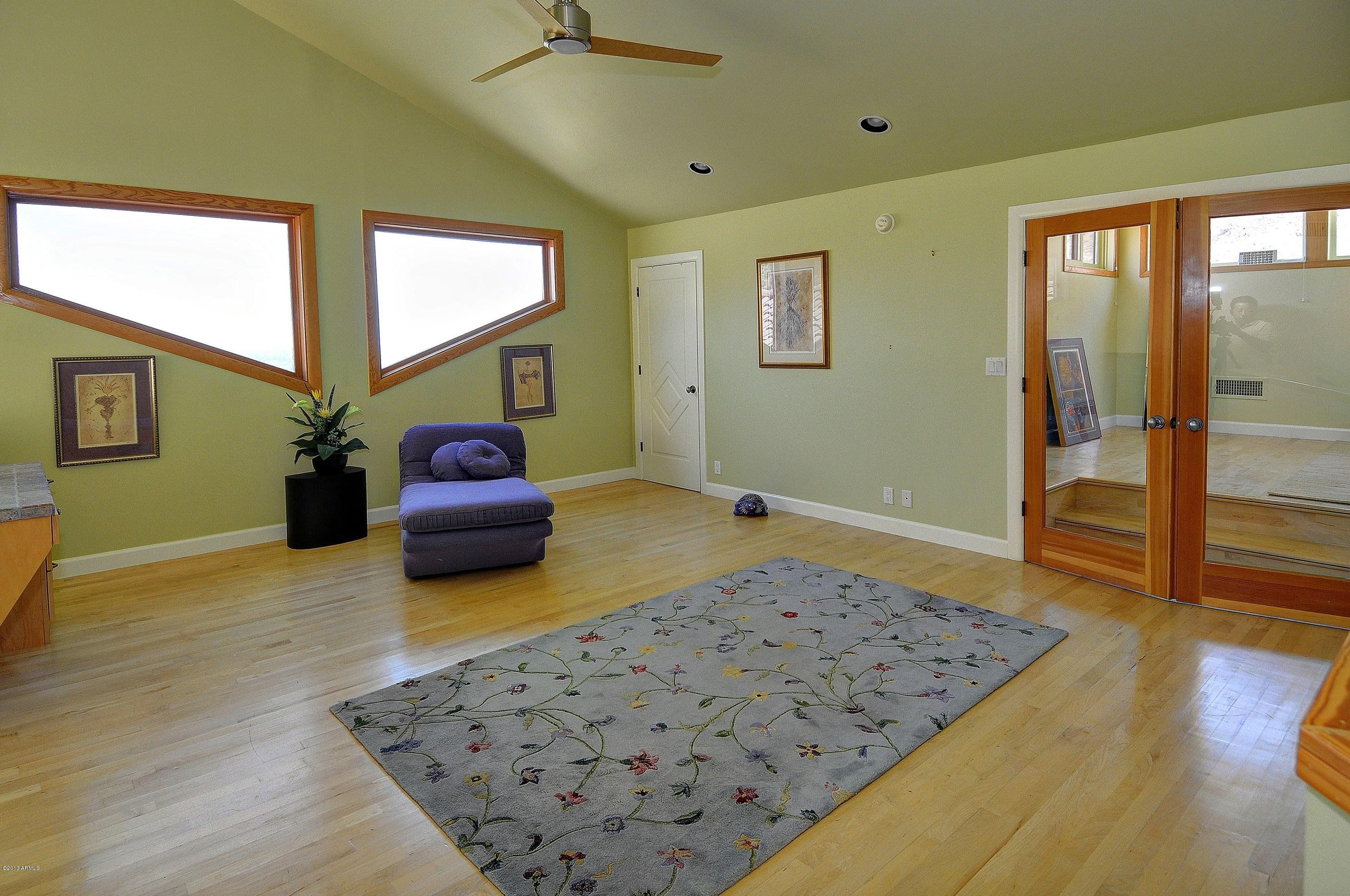1912 East Mountain View Road Phoenix, AZ 85020 - Photo 11 of 81 012_Loft