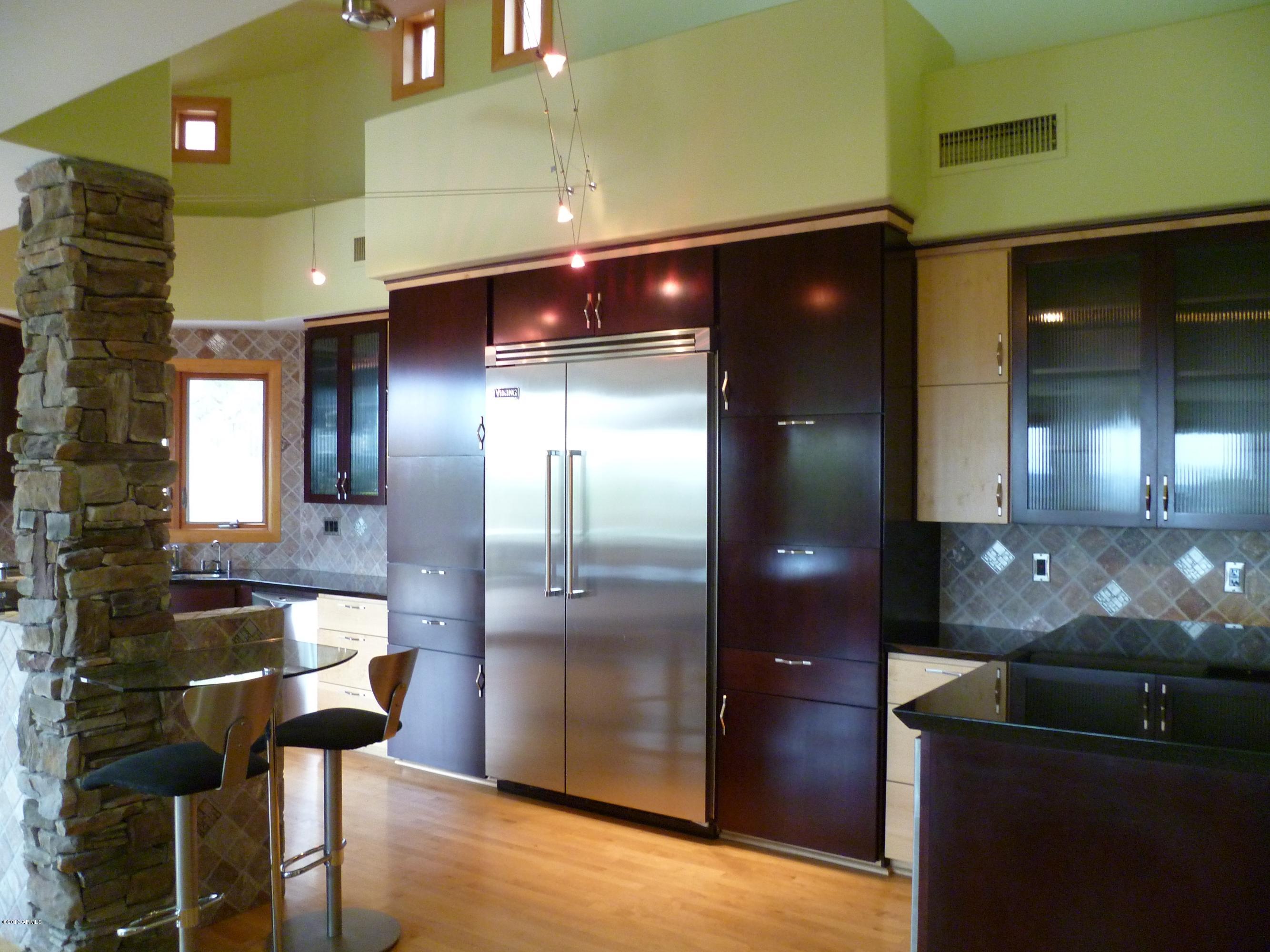1912 East Mountain View Road Phoenix, AZ 85020 - Photo 16 of 81 Gourmet kitchen w/ ss appl. pkg.