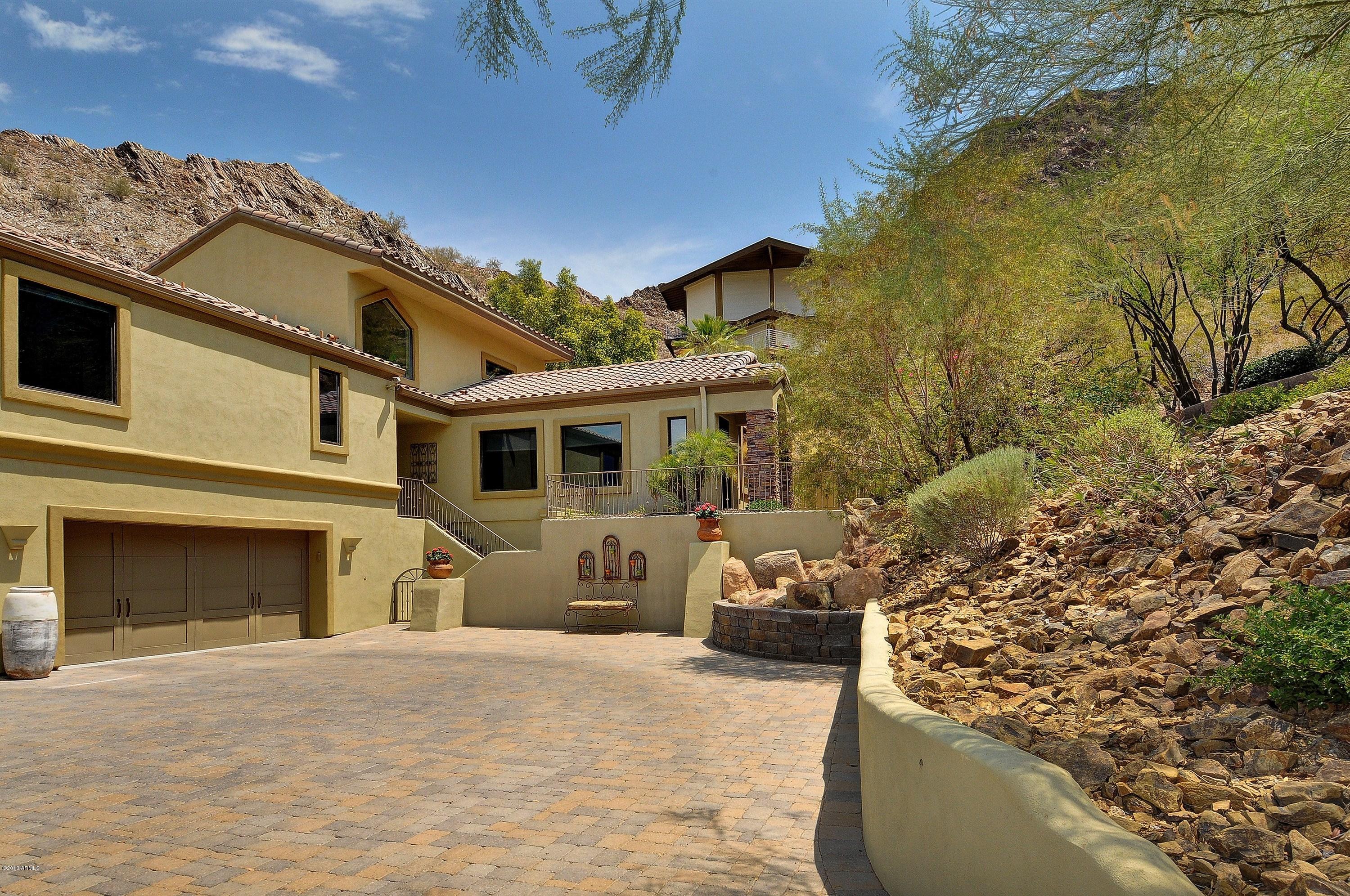 1912 East Mountain View Road Phoenix, AZ 85020 - Photo 2 of 81 001_Front