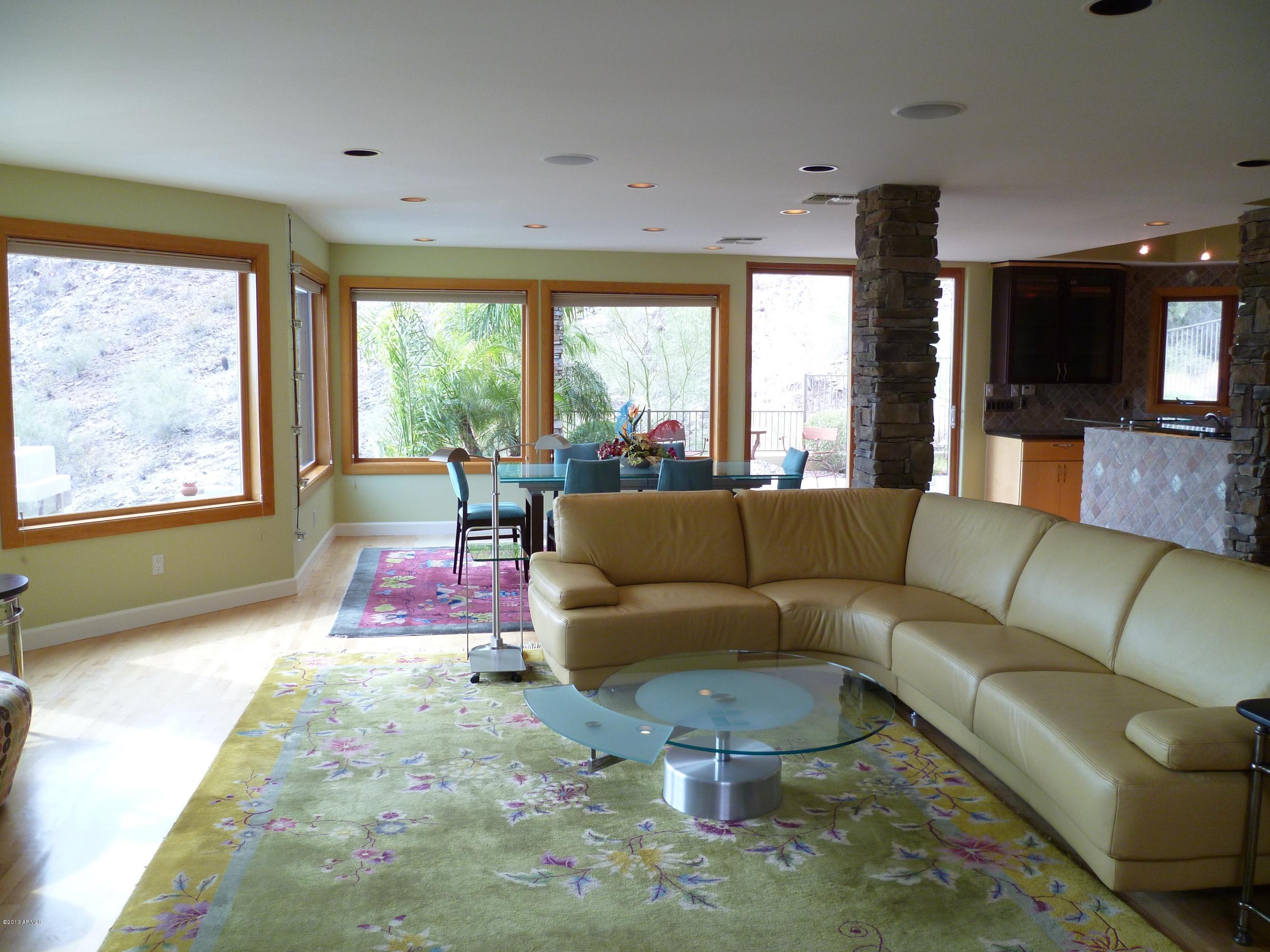 1912 East Mountain View Road Phoenix, AZ 85020 - Photo 26 of 81 Huge great rm & dining area
