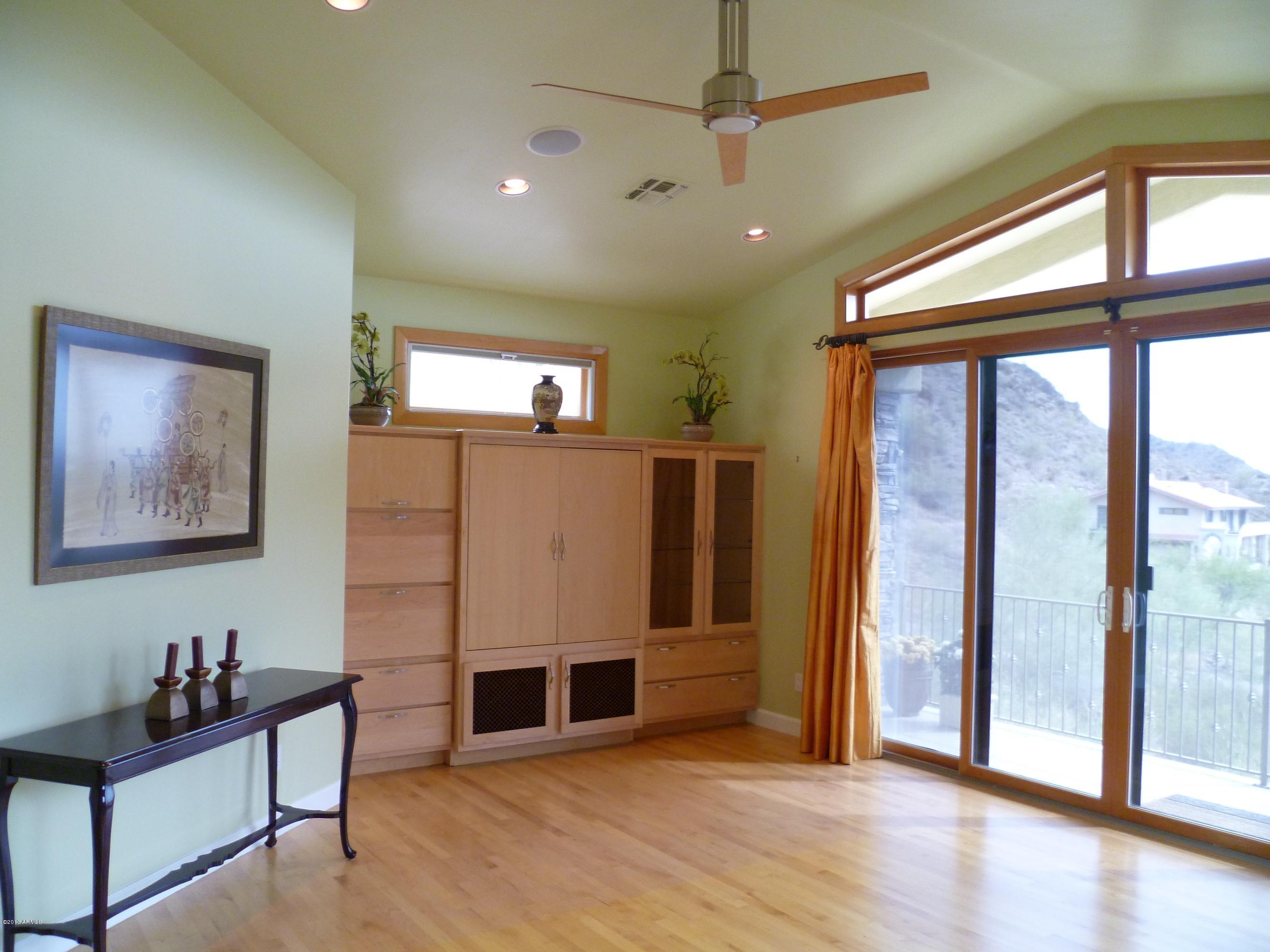 1912 East Mountain View Road Phoenix, AZ 85020 - Photo 33 of 81 Master bdrm. w/ balcony & views!
