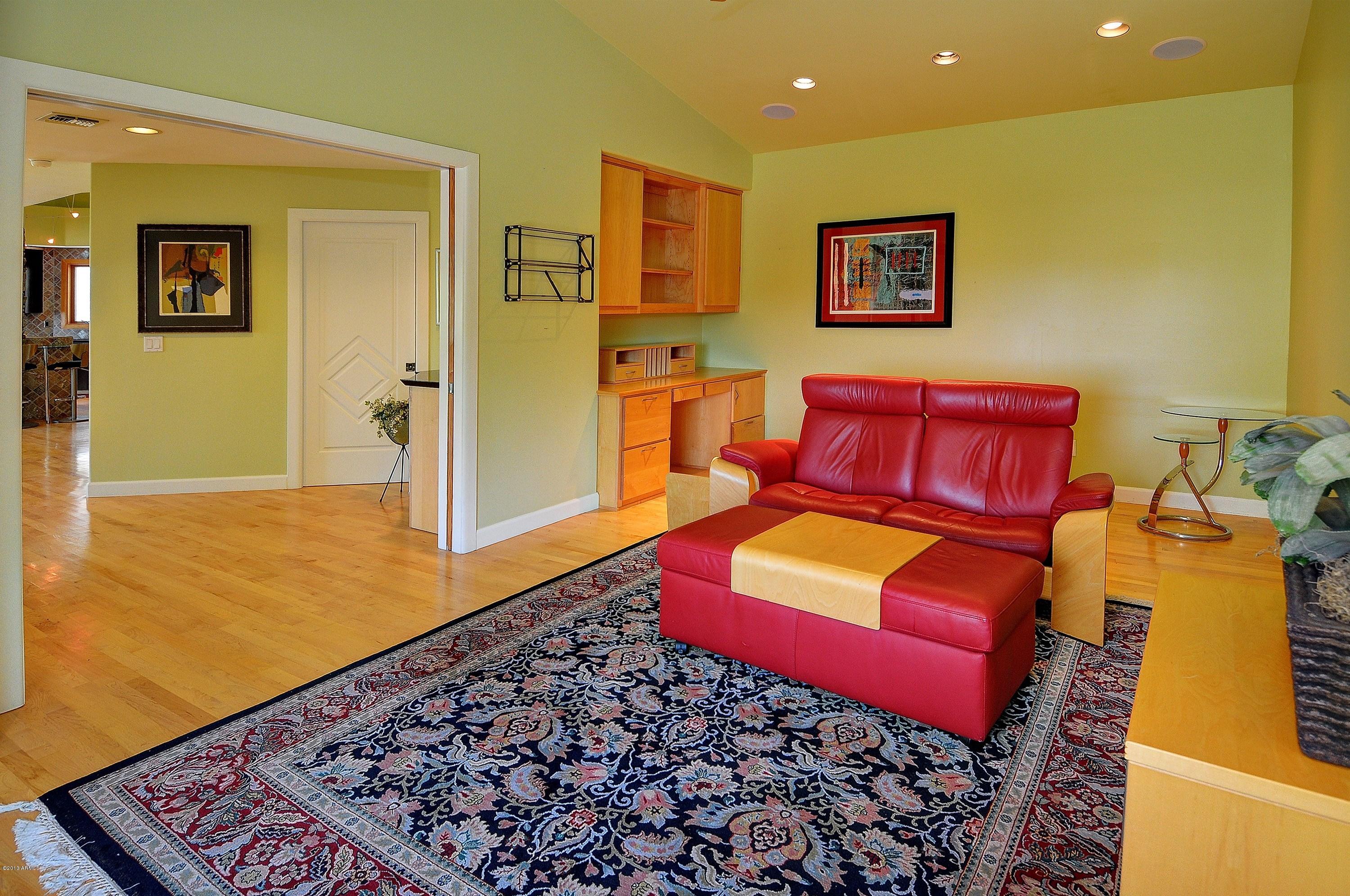 1912 East Mountain View Road Phoenix, AZ 85020 - Photo 7 of 81 008_Media