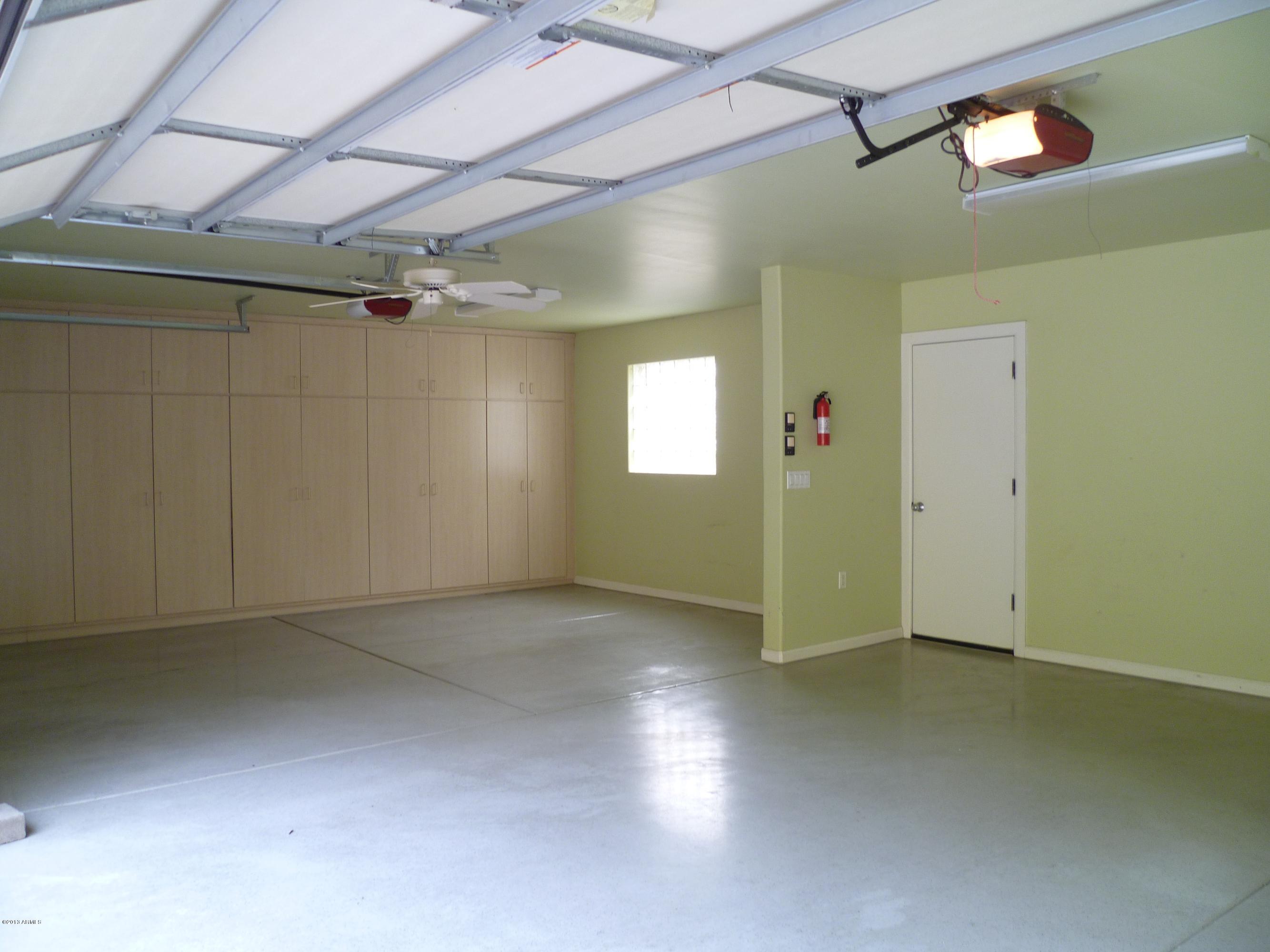 1912 East Mountain View Road Phoenix, AZ 85020 - Photo 81 of 81 Huge 3 car garage