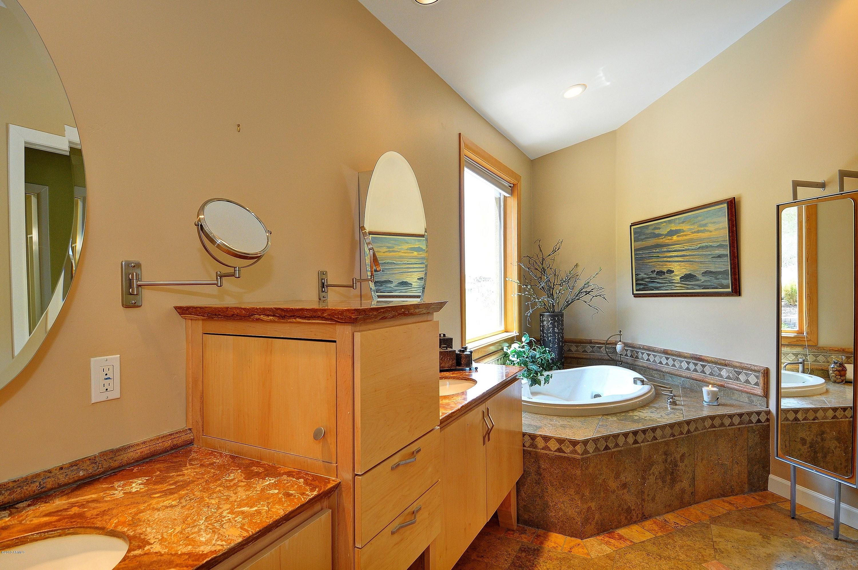 1912 East Mountain View Road Phoenix, AZ 85020 - Photo 10 of 81 011_Master Bath