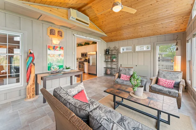 $3,250 | 566 West Bridge View Court, Palatine, IL 60067