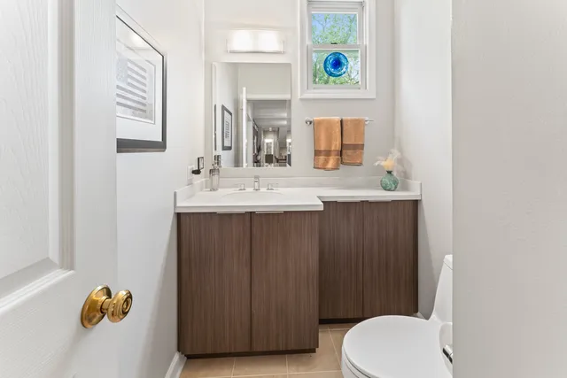 $3,250 | 566 West Bridge View Court, Palatine, IL 60067