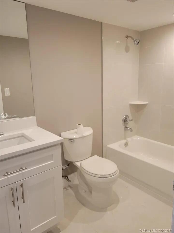 470 Northwest 20th Street, Unit 1040 Boca Raton, FL 33431 - Photo 5 of 20 Apt-pic-9