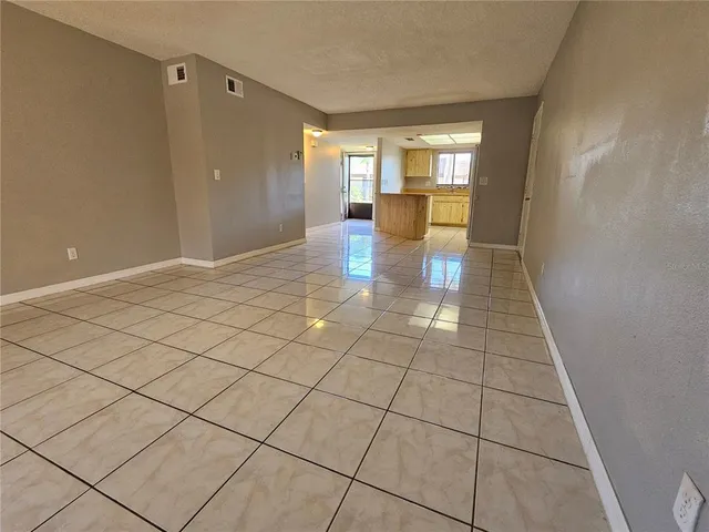 $199,000 | 501 Albee Farm Road, Unit V12, Venice, FL 34285