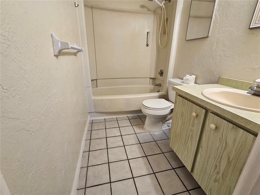 501 Albee Farm Road, Unit V12 Venice, FL 34285 - Photo 17 of 35