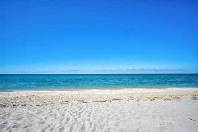 $199,000 | 501 Albee Farm Road, Unit V12, Venice, FL 34285