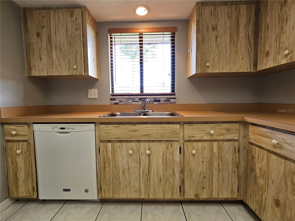 501 Albee Farm Road, Unit V12 Venice, FL 34285 - Photo 5 of 35